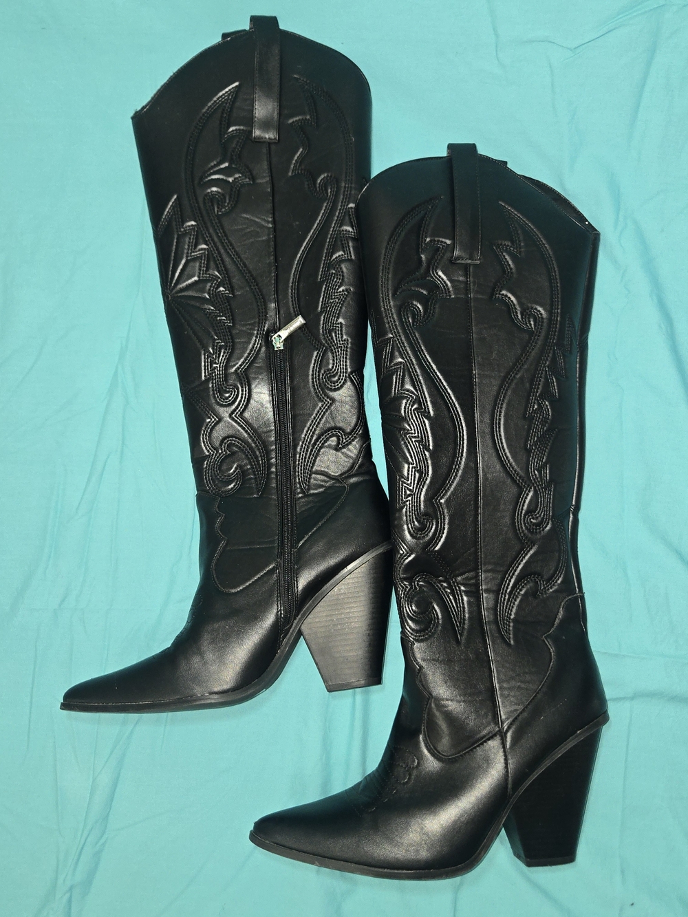 Black Embroidered Western Heeled Boots — Classic Women's Cowgirl Style